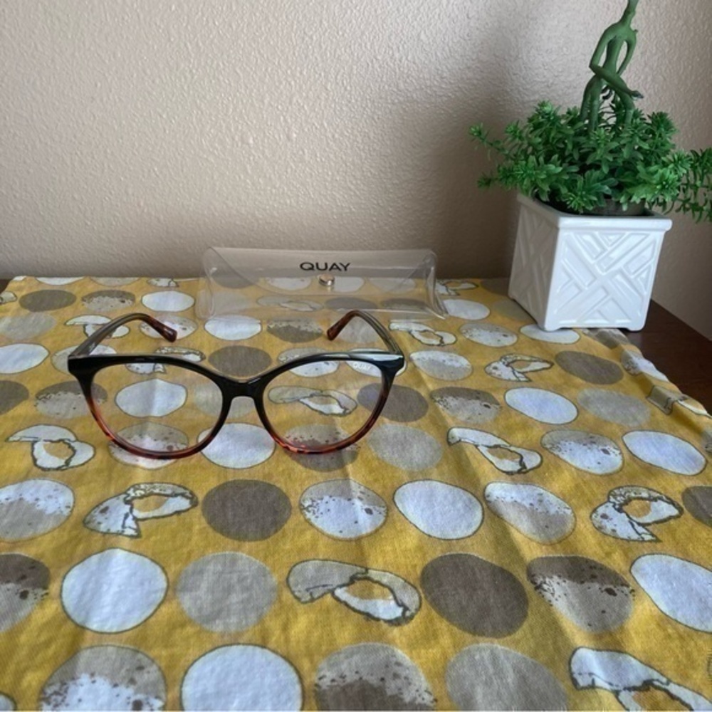 Quay blue light tortoiseshell All Nighter glasses